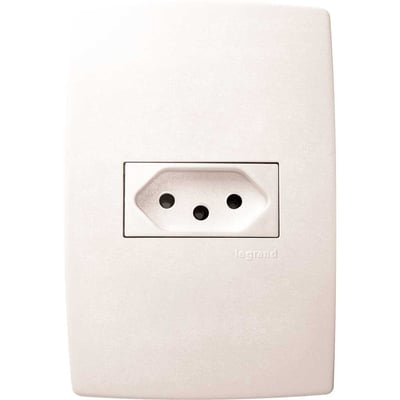 Tomada de embutir linha Pial Plus, horizontal 2 pinos + terra, 615080