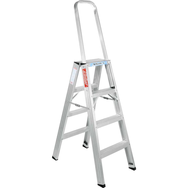 Escada de abrir, em alumínio, uso profissional, 4 degraus, 120 cm, com alça de apoio